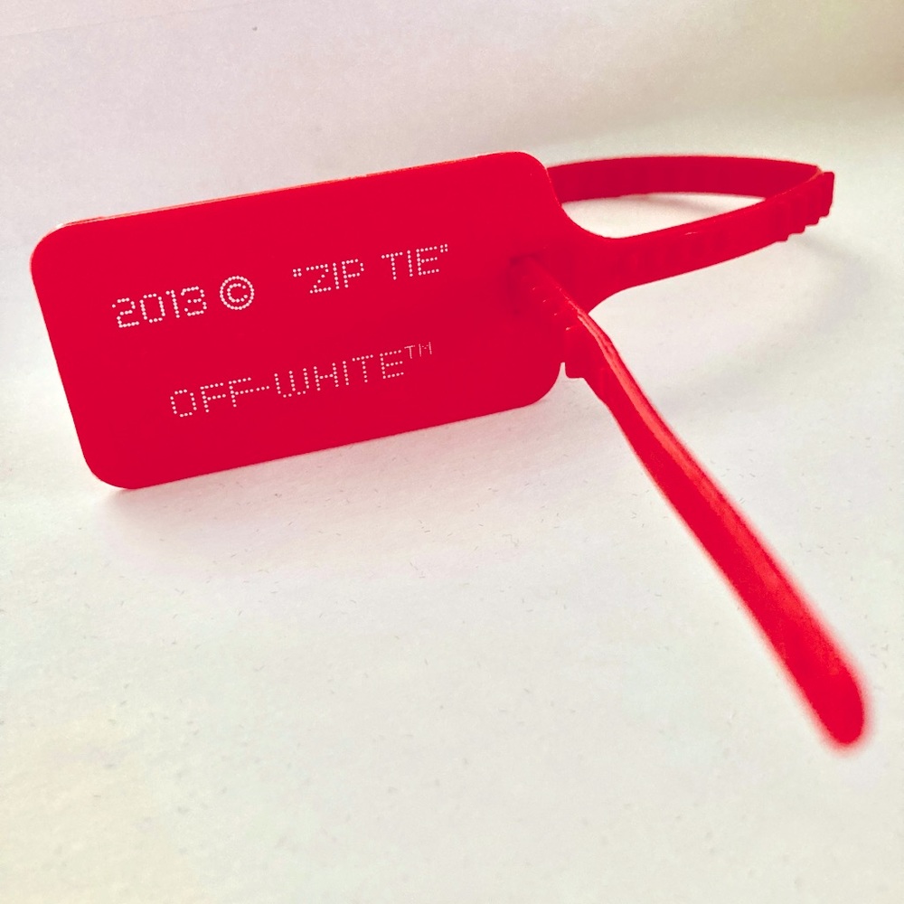 OFF-White “ZIP TIE”